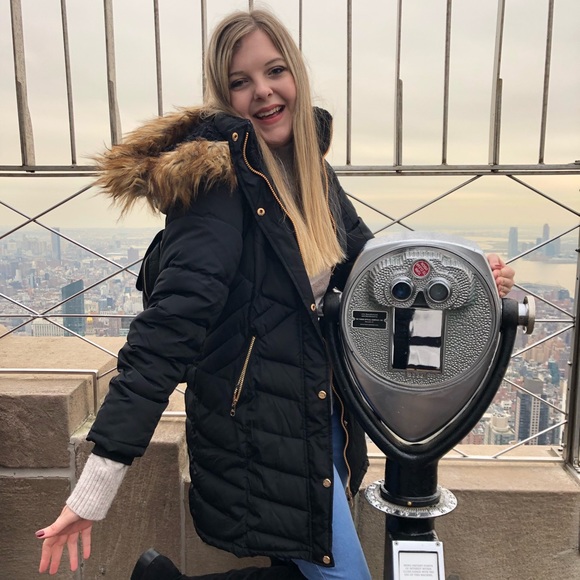 Meet your Posher, Hannah - Picture 2 of 6